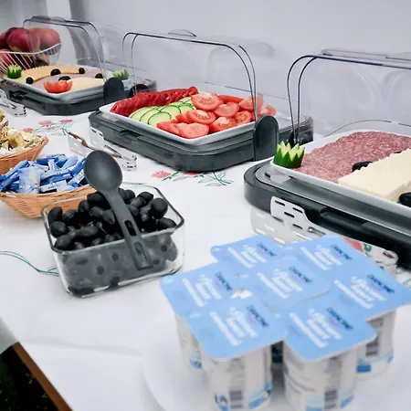 维斯康蒂军事酒店