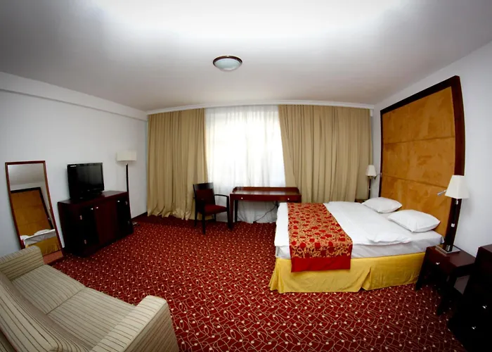 维斯康蒂军事酒店