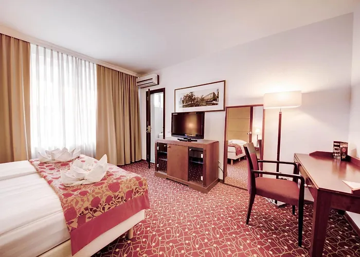 维斯康蒂军事酒店