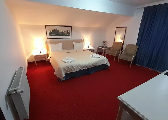 维斯康蒂军事酒店