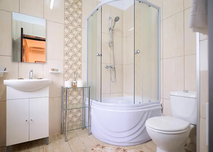 维斯康蒂军事酒店