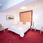 Visconti Militari Szálloda Bukarest