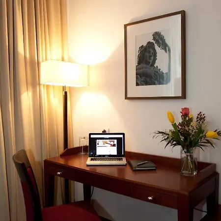 Hotel Visconti Militari 3*