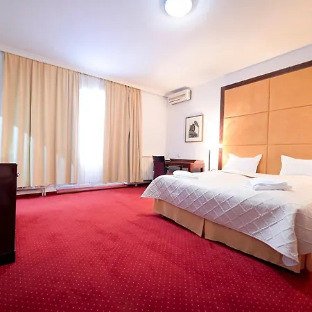 Hotel Visconti Militari 3*