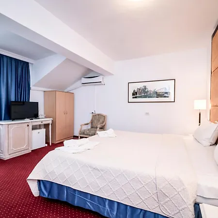 Hotel Visconti Militari 3*