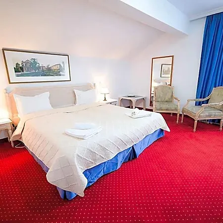 Hotel Visconti Militari 3*