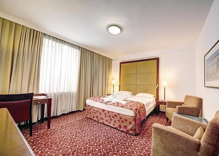 Hotell Visconti Militari 3*